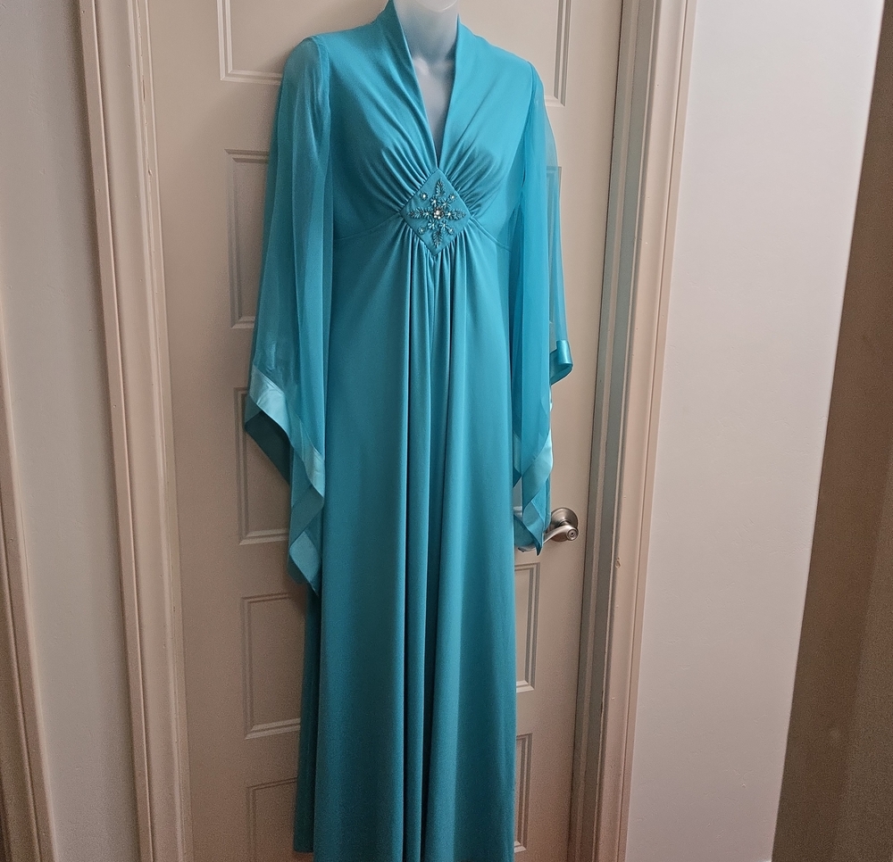 RARE Vintage Goddess Hostess Maxi Dress